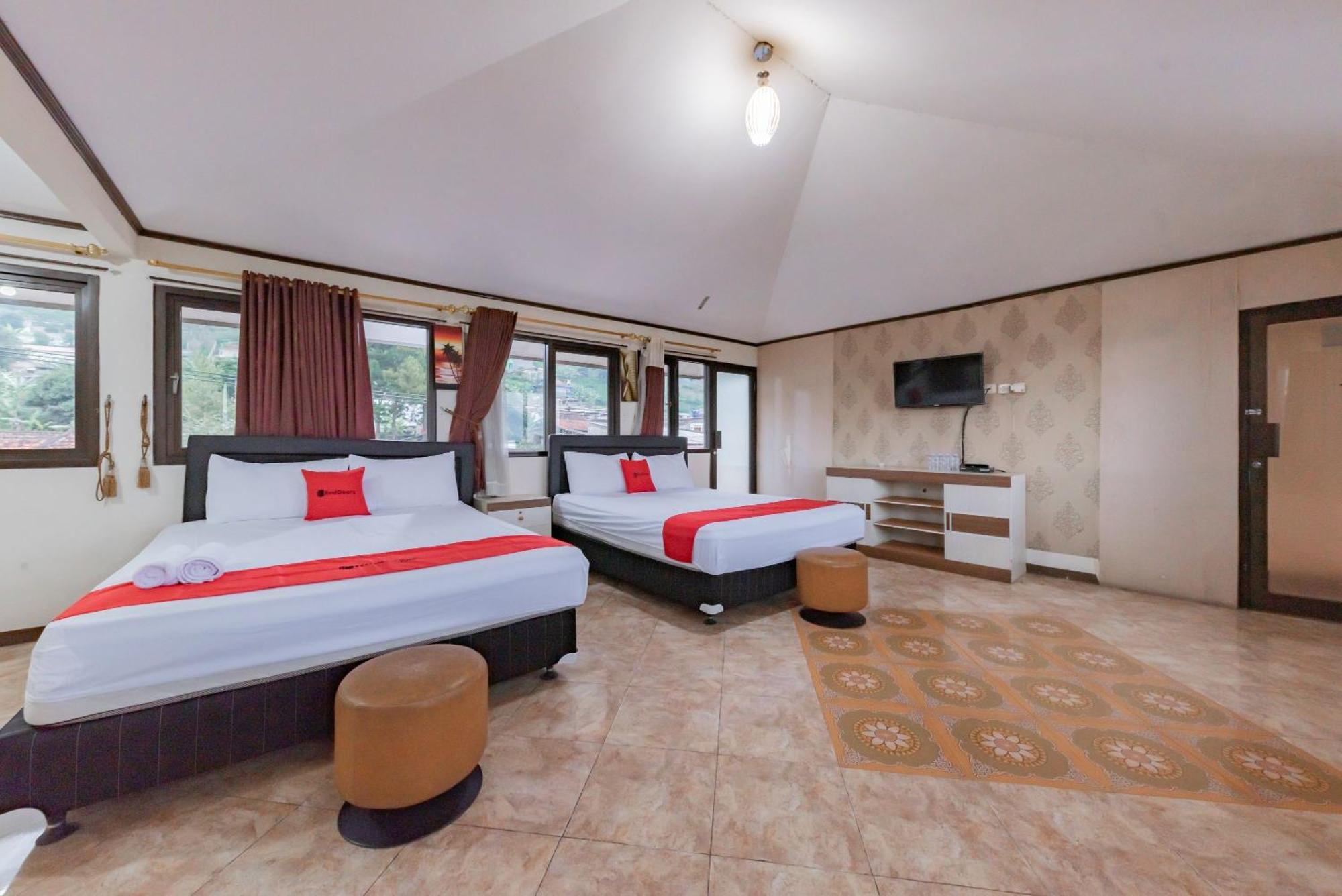 Hotel Reddoorz Near Cikole Lembang Exteriér fotografie