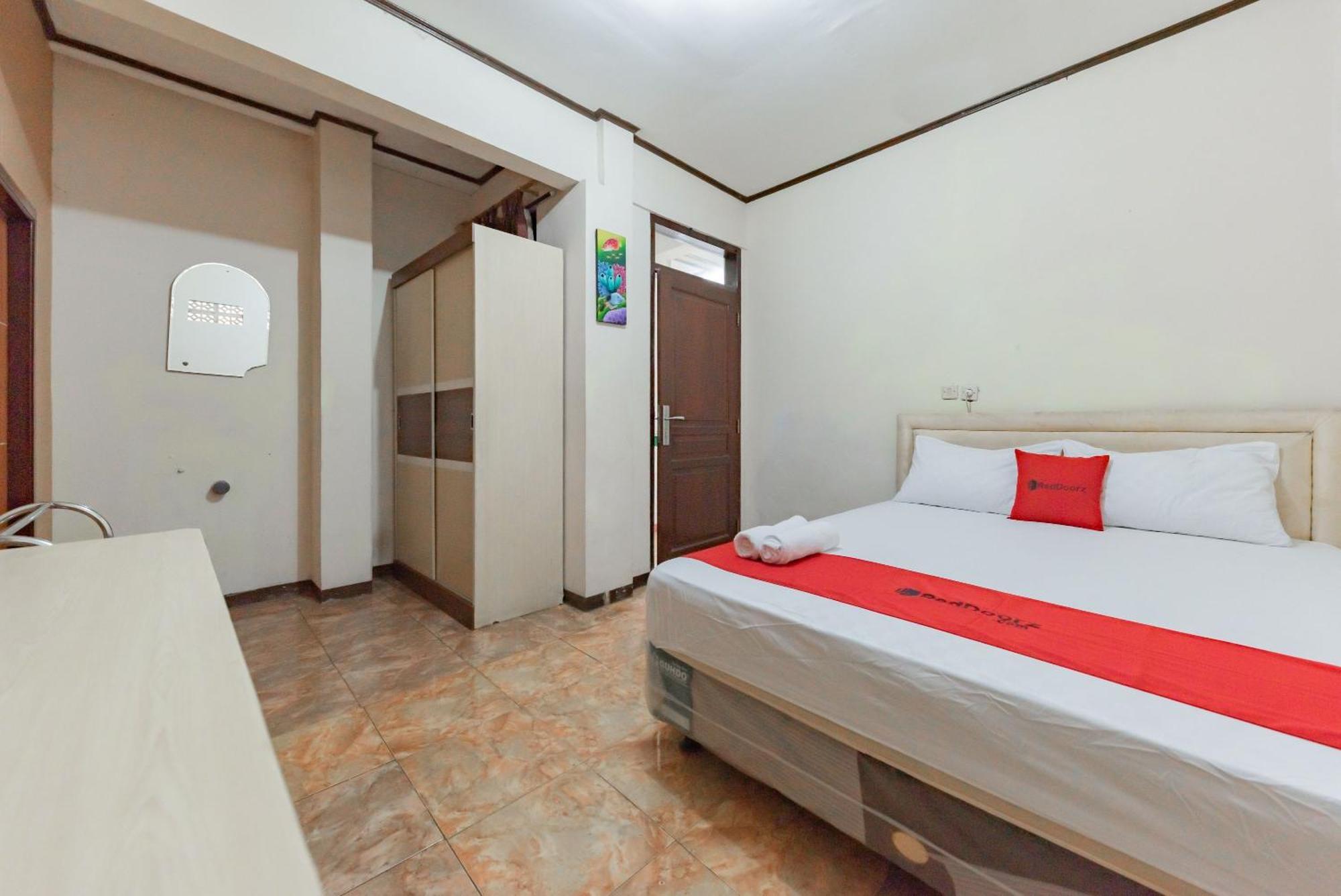 Hotel Reddoorz Near Cikole Lembang Exteriér fotografie