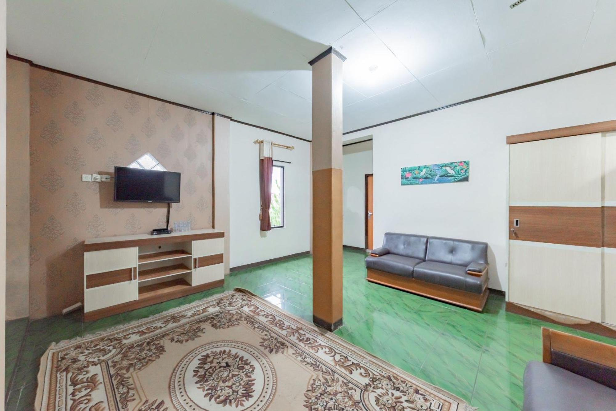 Hotel Reddoorz Near Cikole Lembang Exteriér fotografie