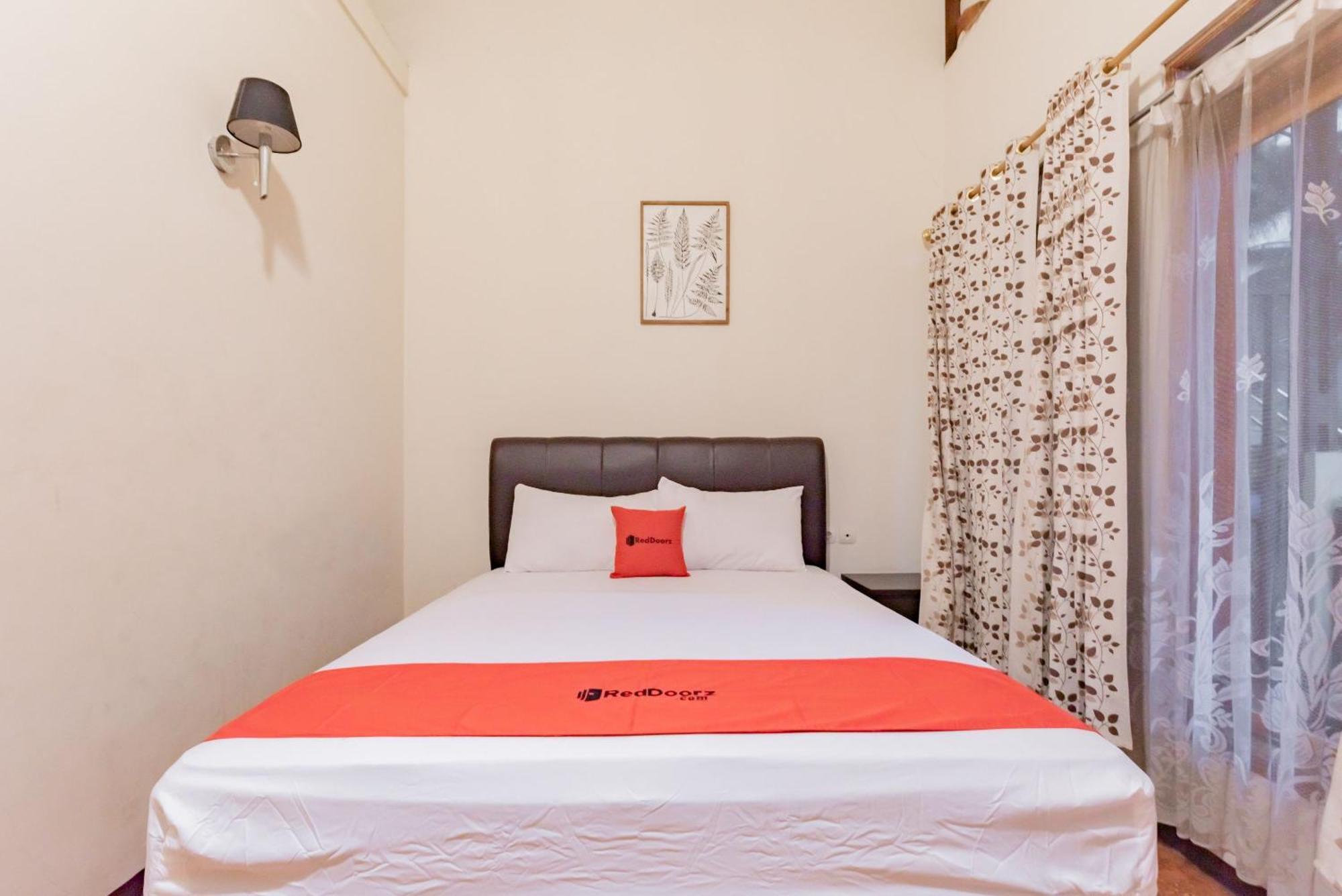 Hotel Reddoorz Near Cikole Lembang Exteriér fotografie