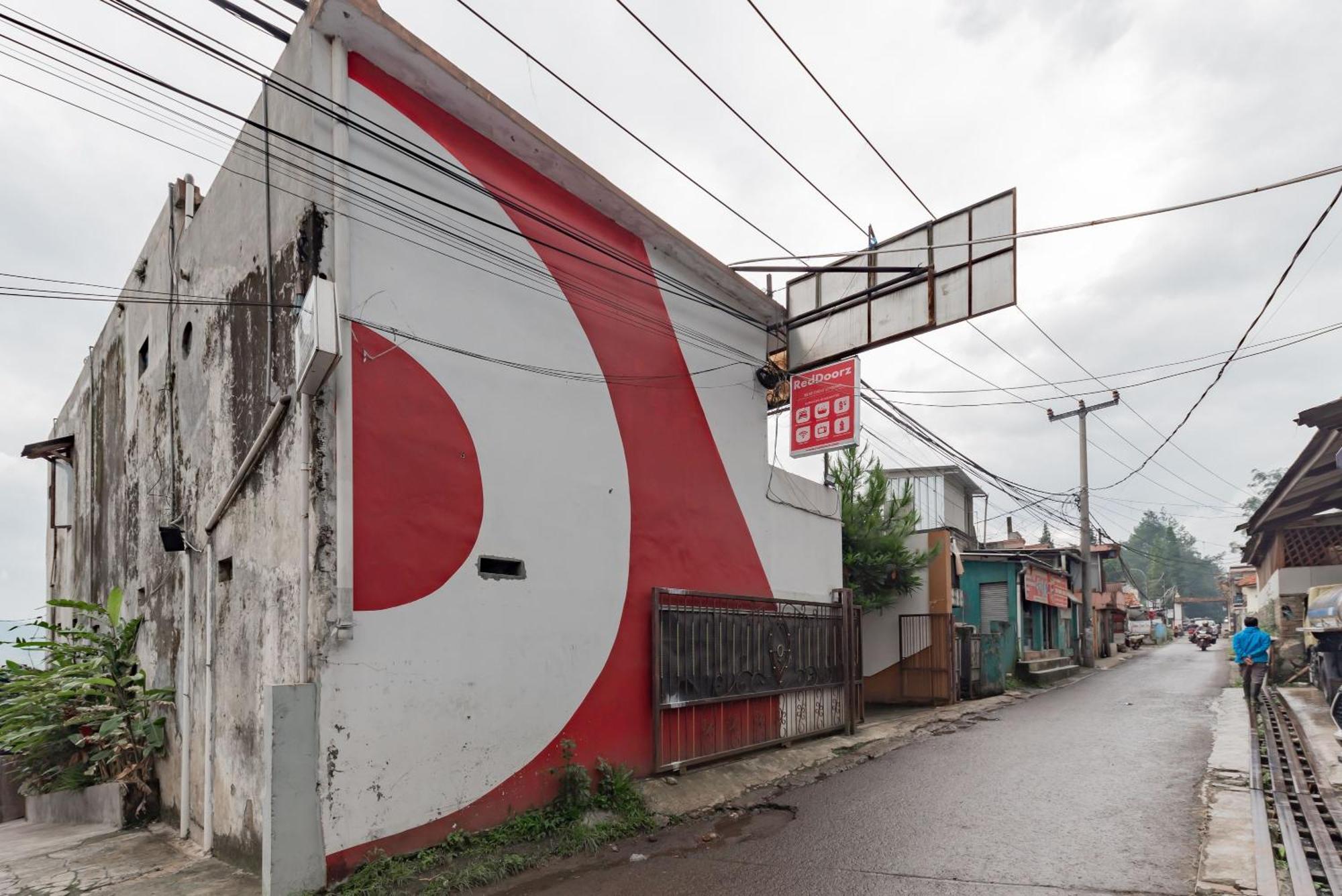 Hotel Reddoorz Near Cikole Lembang Exteriér fotografie