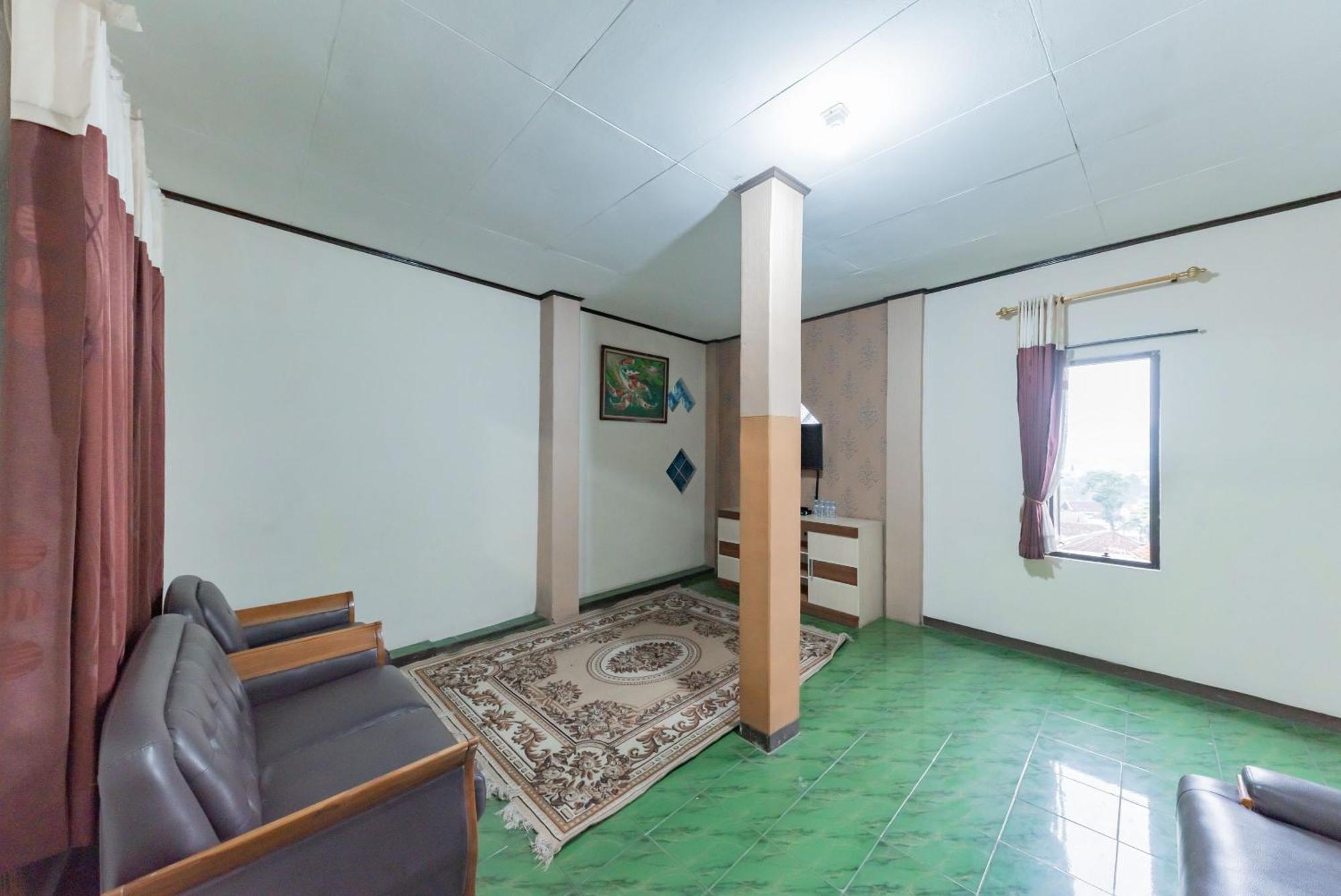 Hotel Reddoorz Near Cikole Lembang Exteriér fotografie