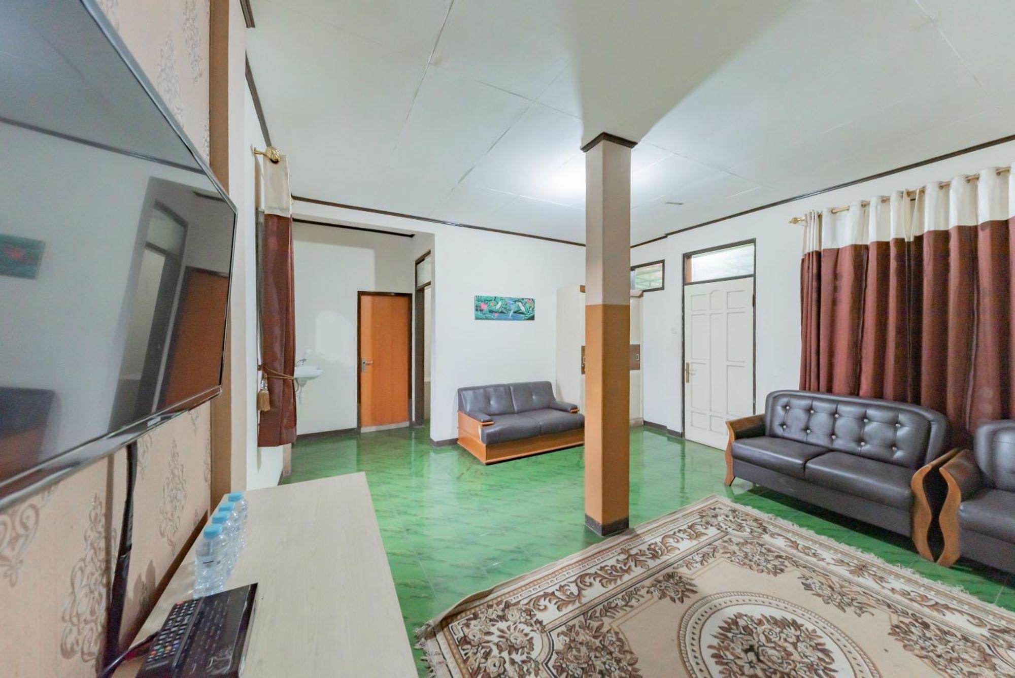 Hotel Reddoorz Near Cikole Lembang Exteriér fotografie