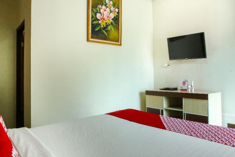 Hotel Reddoorz Near Cikole Lembang Pokoj fotografie