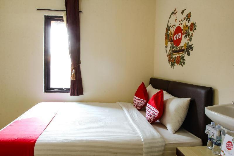 Hotel Reddoorz Near Cikole Lembang Pokoj fotografie